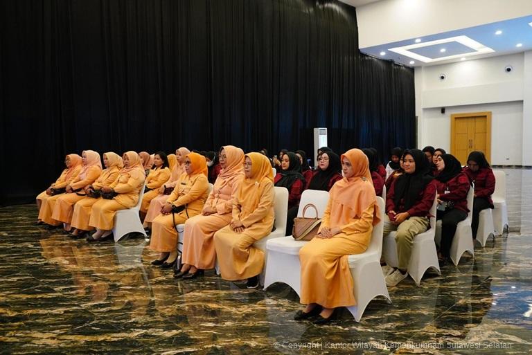 Pertemuan dan Silahturami DWP Kanwil Kemenkumham Sulsel Kakanwil Berpesan Agar Seluruh Anggota Jalin Kebersamaan dan Persaudaraan2