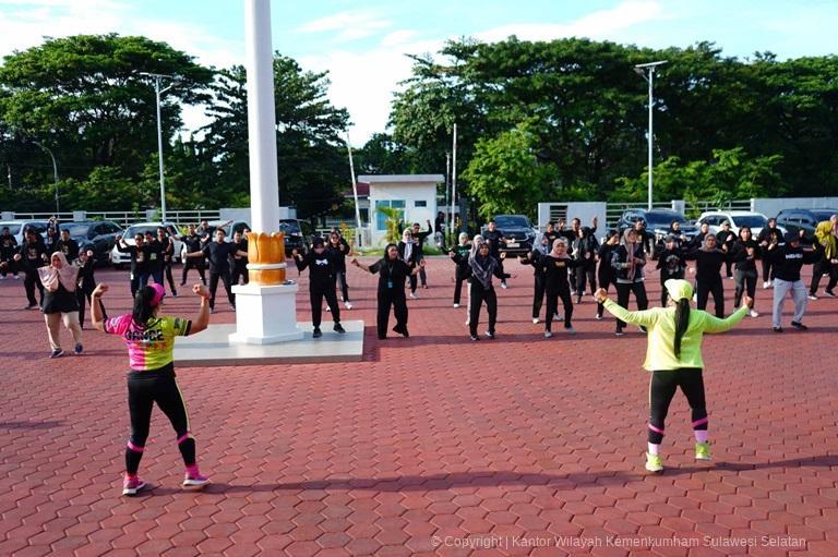 Upaya Tingkatkan Kesadaran Pegawai Pentingnya Hidup Sehat Kanwil Kemenkum Gelar Senam Sehat2