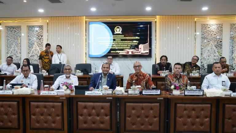 Wamenkum Tegaskan Urgensi Revisi UU Hak Cipta dalam Rapat Koordinasi dengan DPR RI