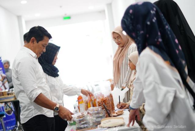 azar Ramadhan DWP Kanwil Kemenkum Sulsel Disambut Antusias Kakanwil Beri Apresiasi0