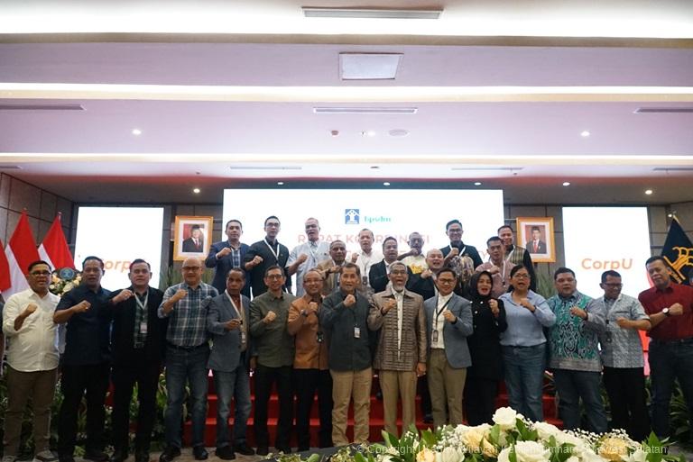 enutupan Rapat Koordinasi Akselerasi Corporate University 2024 Kepala BPSDM Sampaikan Urgensi Pengembangan Kompetensi ASN2
