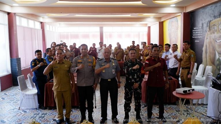 tingkatkan Pengawasan Orang Asing Jelang Pilkada Serentak Kanwil Kemenkumham Sulsel Gelar Rapat Timpora1